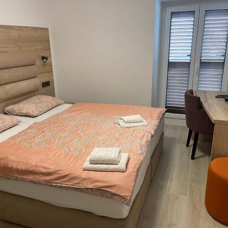 Villa Sanela Pobegi Екстериор снимка