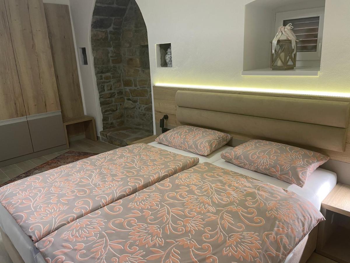 Villa Sanela Pobegi Екстериор снимка