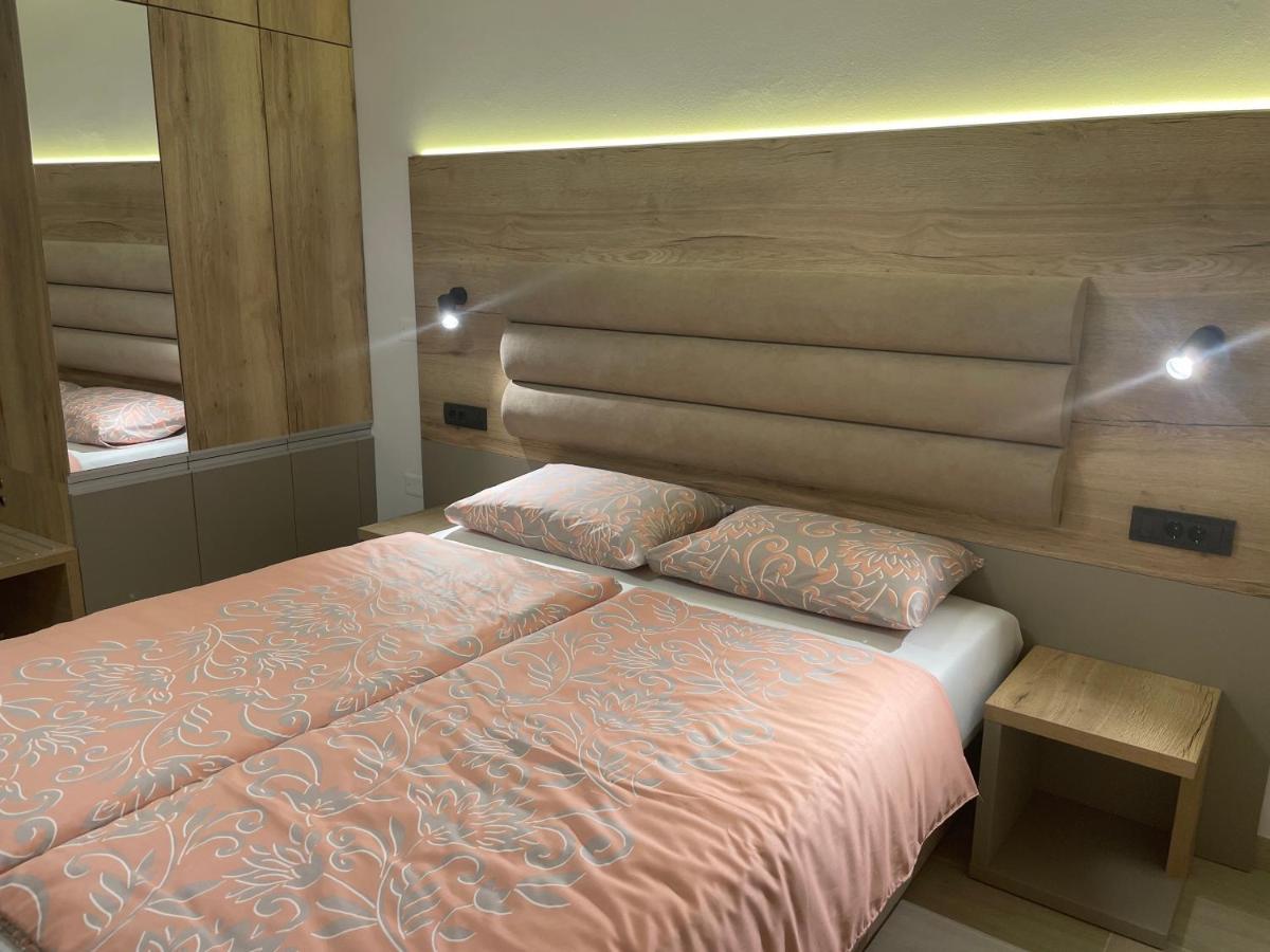 Villa Sanela Pobegi Екстериор снимка
