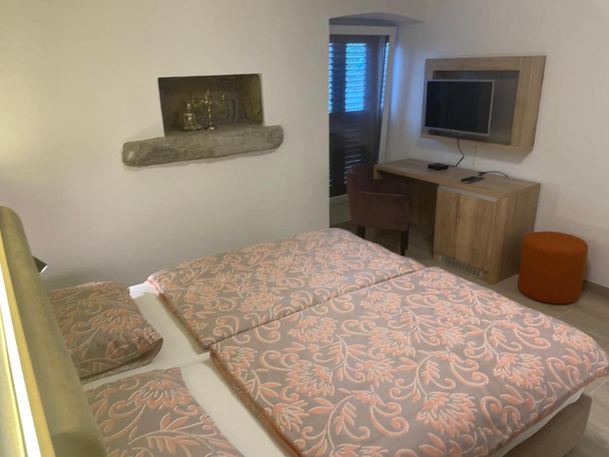Villa Sanela Pobegi Екстериор снимка