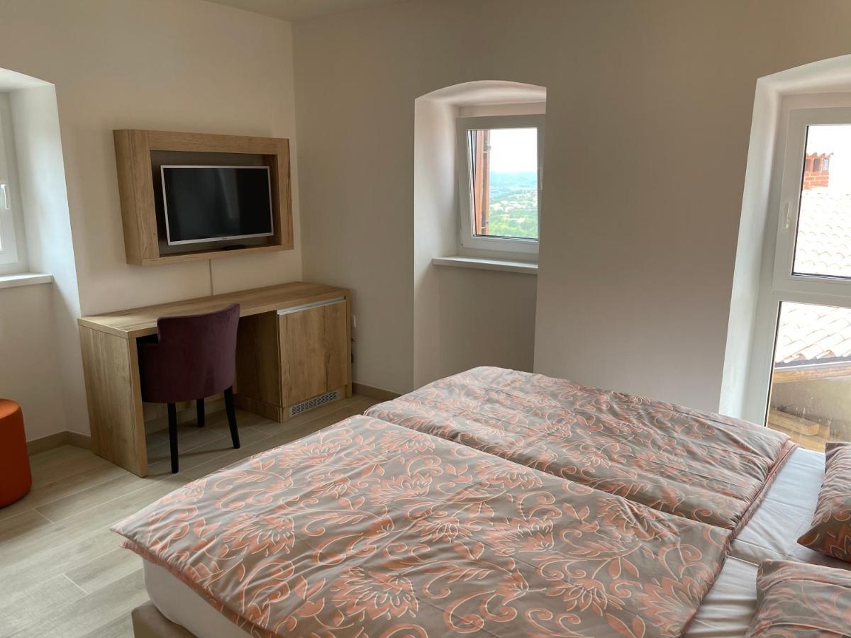 Villa Sanela Pobegi Екстериор снимка